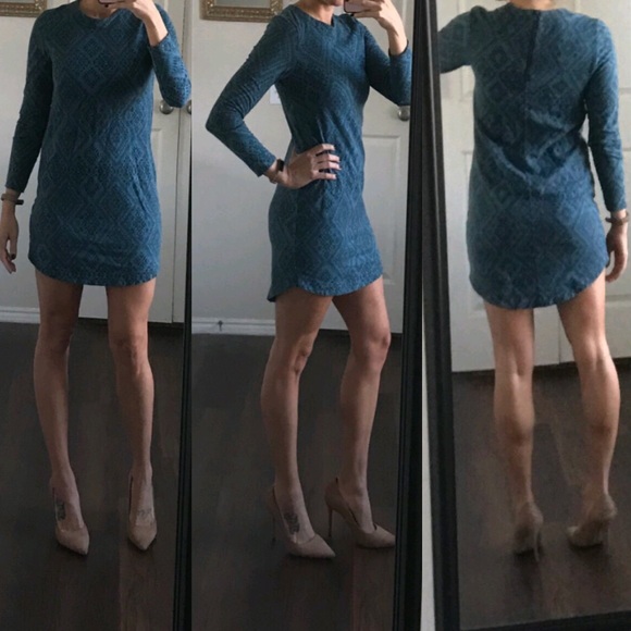 H&M Dresses & Skirts - H&M blue diamond print long sleeve cotton dress